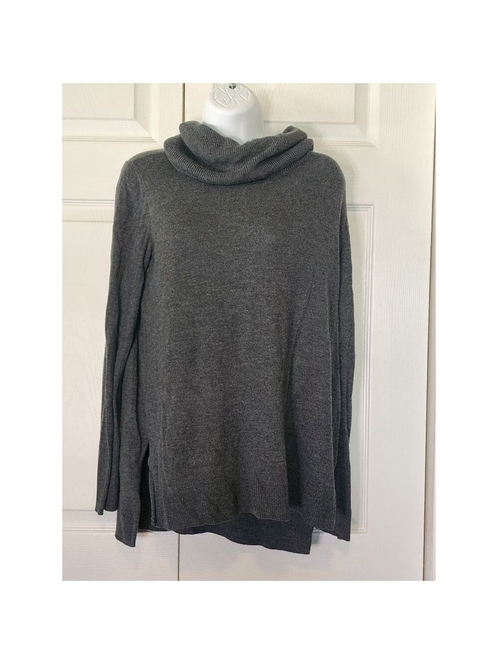 Daisy Fuentes Gray Cowl Neck Sweater